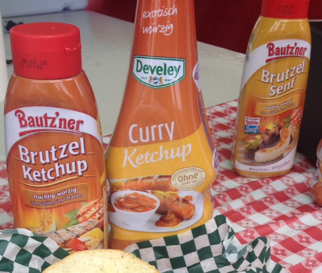 doriginal_sausage_condiments Steveston Farmers & Artisans Market